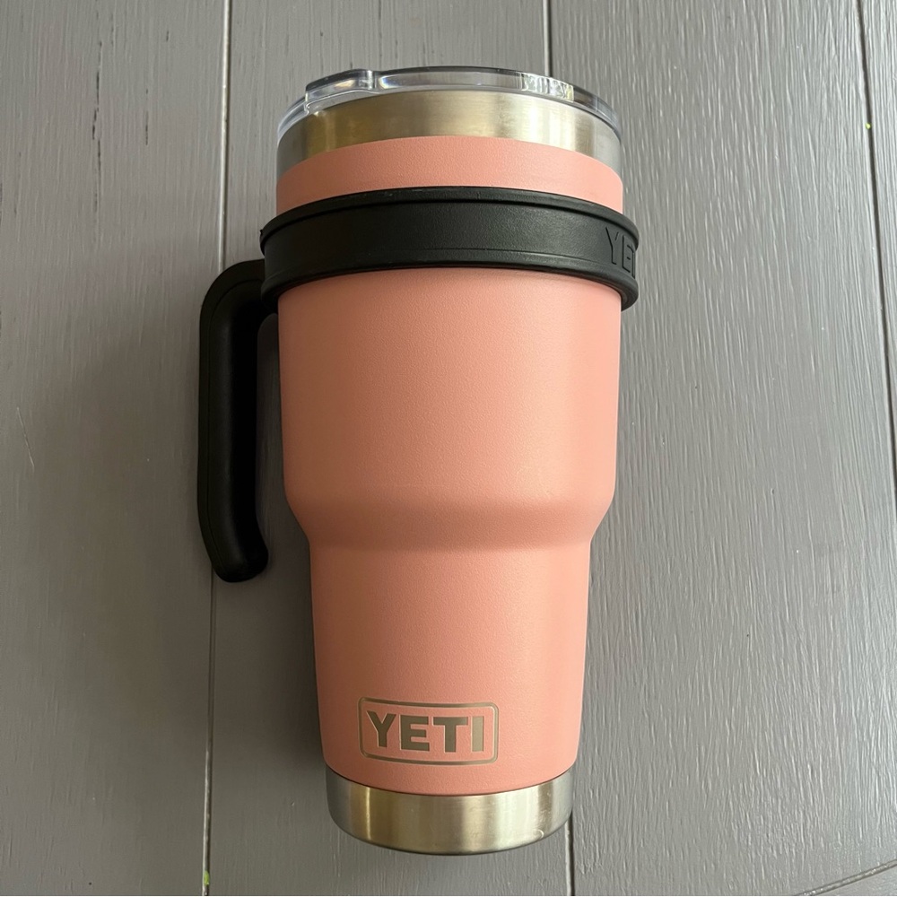 Yeti Rambler Tumbler Sandstone Pink 30 oz